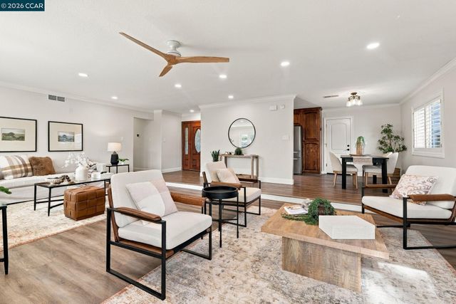 3912 Elkwood Ct, Concord, CA 94519
