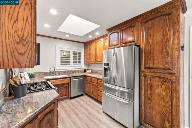 3912 Elkwood Ct, Concord, CA 94519