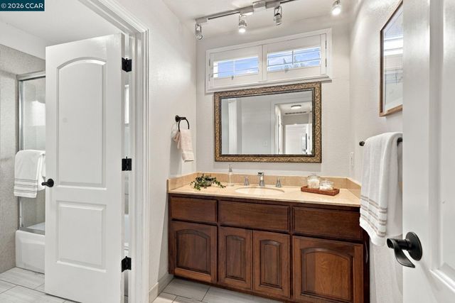 3912 Elkwood Ct, Concord, CA 94519