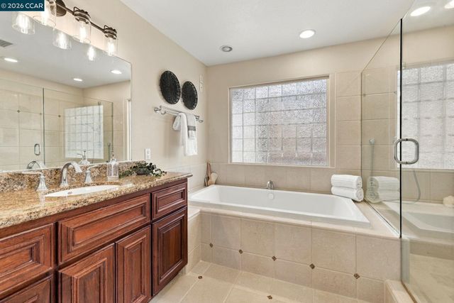 3912 Elkwood Ct, Concord, CA 94519