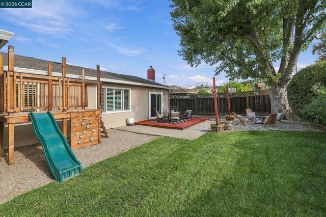 3912 Elkwood Ct, Concord, CA 94519