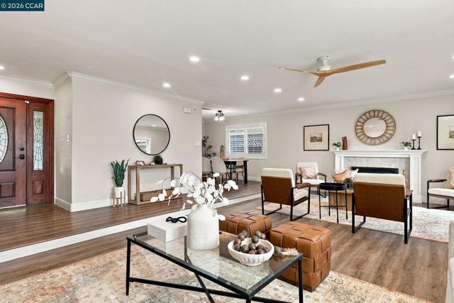 3912 Elkwood Ct, Concord, CA 94519