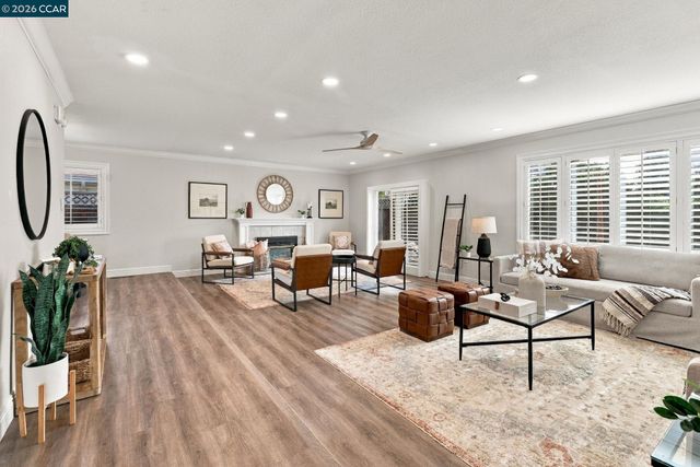 3912 Elkwood Ct, Concord, CA 94519