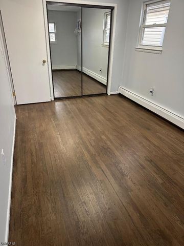 1449 Gehr Pl, North Bergen Twp., NJ 07047