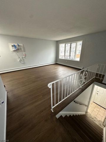 1449 Gehr Pl, North Bergen Twp., NJ 07047