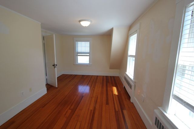 41 South St, Franklin, MA 02038