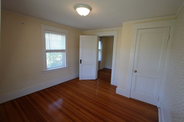 41 South St, Franklin, MA 02038