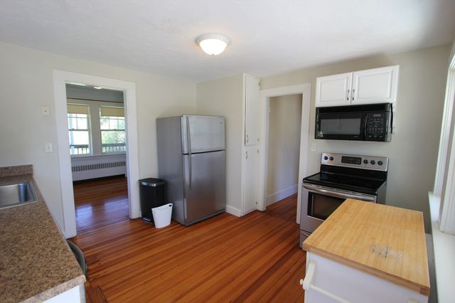41 South St, Franklin, MA 02038