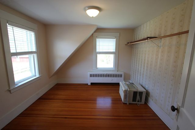 41 South St, Franklin, MA 02038