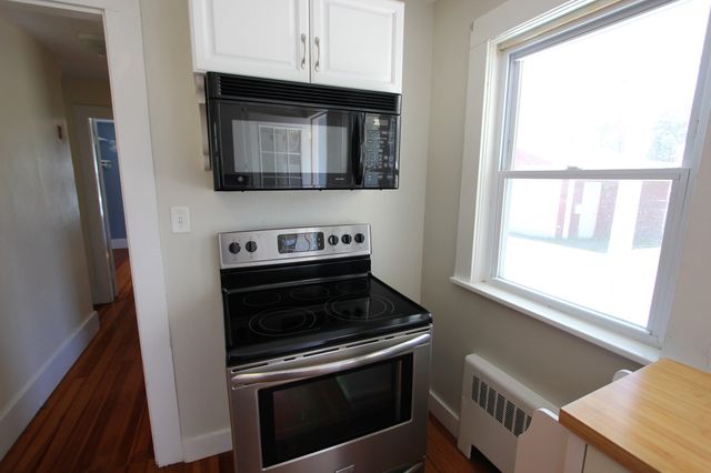 41 South St, Franklin, MA 02038