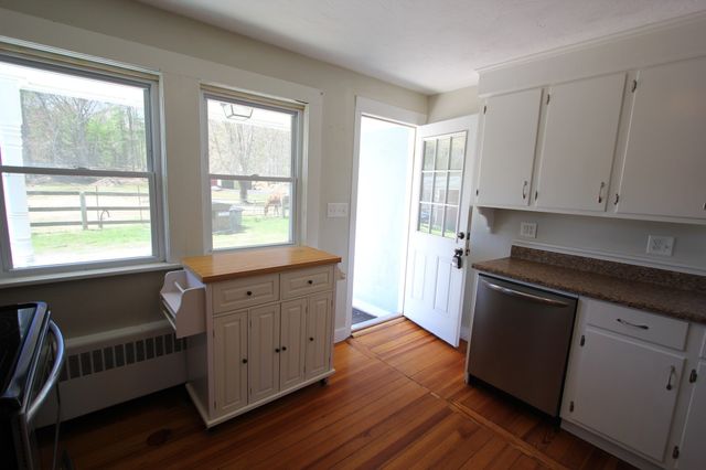41 South St, Franklin, MA 02038