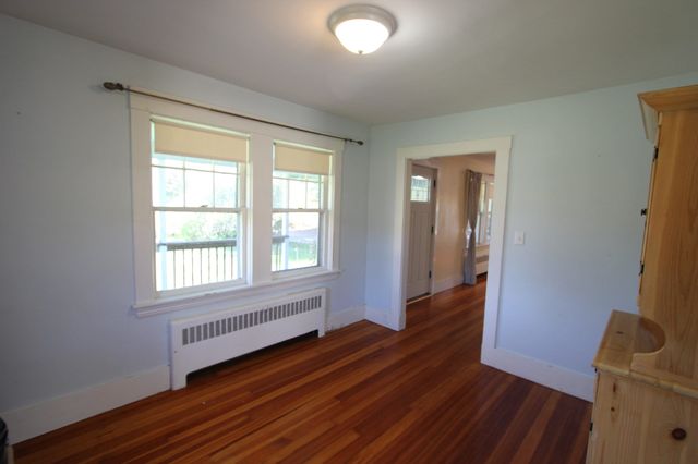 41 South St, Franklin, MA 02038