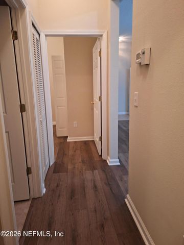 7032 DEER LODGE Circle 101, Jacksonville, FL 32256