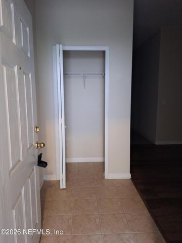 7032 DEER LODGE Circle 101, Jacksonville, FL 32256