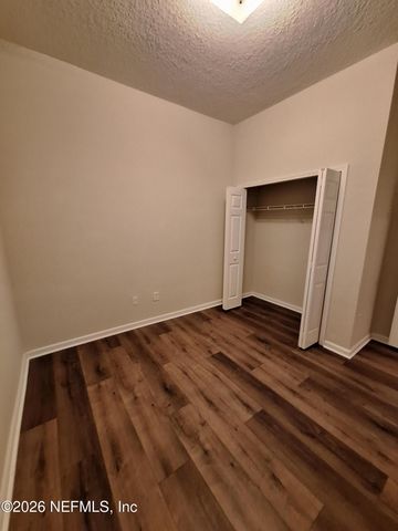 7032 DEER LODGE Circle 101, Jacksonville, FL 32256