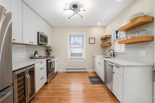 45 Ayrault Street, Newport, RI 02840