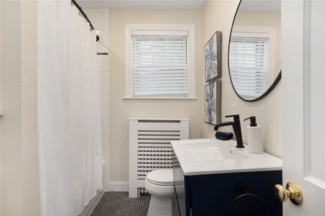 45 Ayrault Street, Newport, RI 02840