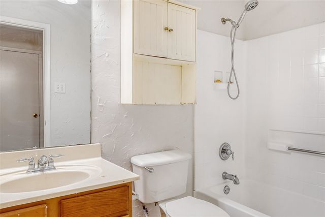 7845 Whitney Lane, Fort Worth, TX 76112