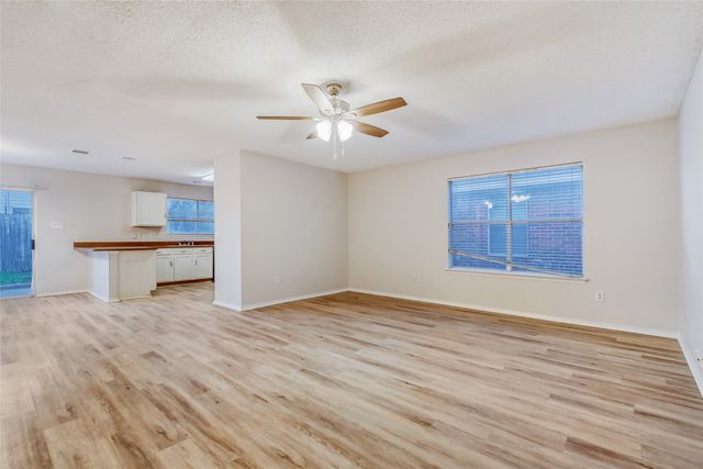 7845 Whitney Lane, Fort Worth, TX 76112