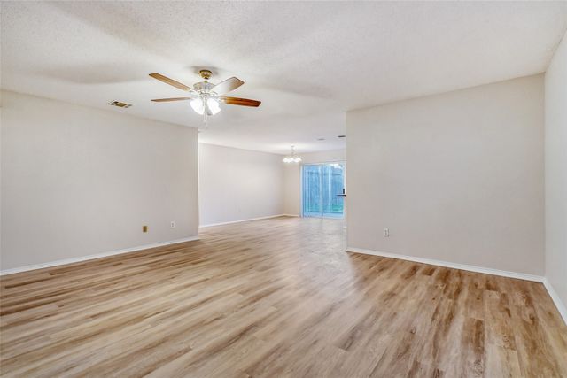 7845 Whitney Lane, Fort Worth, TX 76112