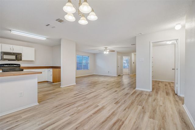 7845 Whitney Lane, Fort Worth, TX 76112