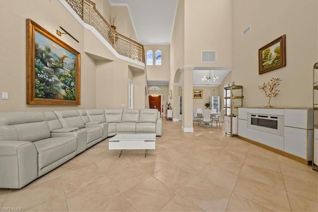 8593 Bellagio DR, Naples, FL 34114