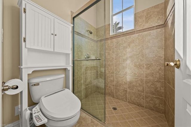 8593 Bellagio DR, Naples, FL 34114