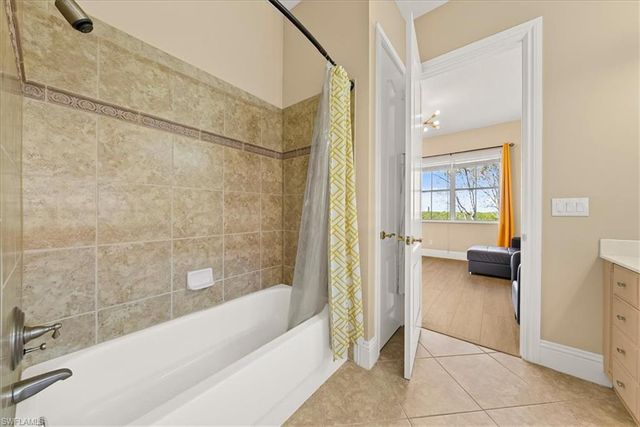 8593 Bellagio DR, Naples, FL 34114