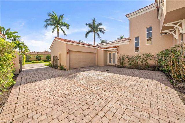 8593 Bellagio DR, Naples, FL 34114
