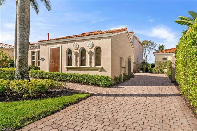 8593 Bellagio DR, Naples, FL 34114