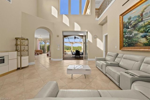 8593 Bellagio DR, Naples, FL 34114