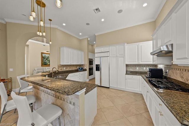 8593 Bellagio DR, Naples, FL 34114