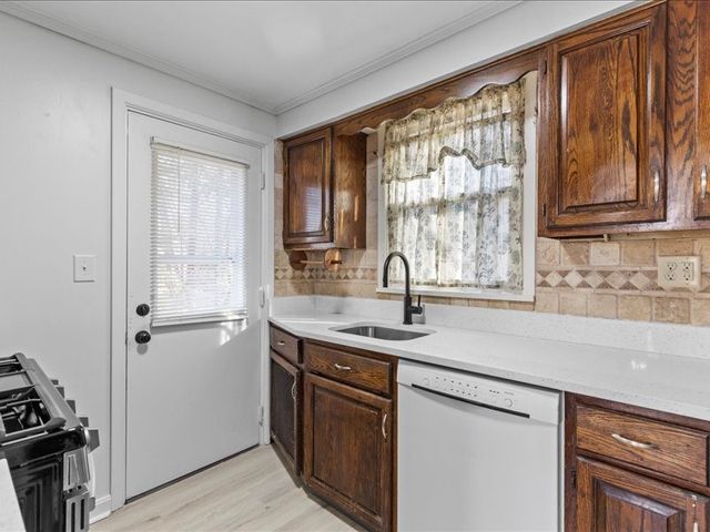 22 Thielman Ave, Carrick, PA 15210