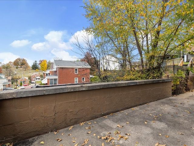 22 Thielman Ave, Carrick, PA 15210