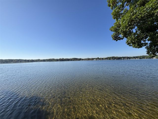 4435 Indian Isle, Battle Creek, MI 49017