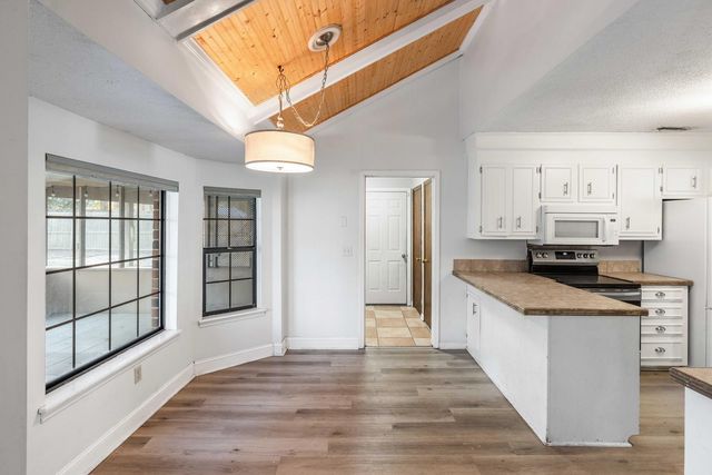 95 Nightingale Manor, North Charleston, SC 29418