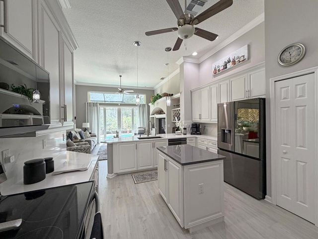 728 SW Lake Charles Circle, Port St. Lucie, FL 34986
