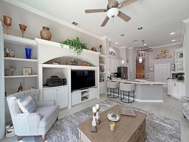 728 SW Lake Charles Circle, Port St. Lucie, FL 34986