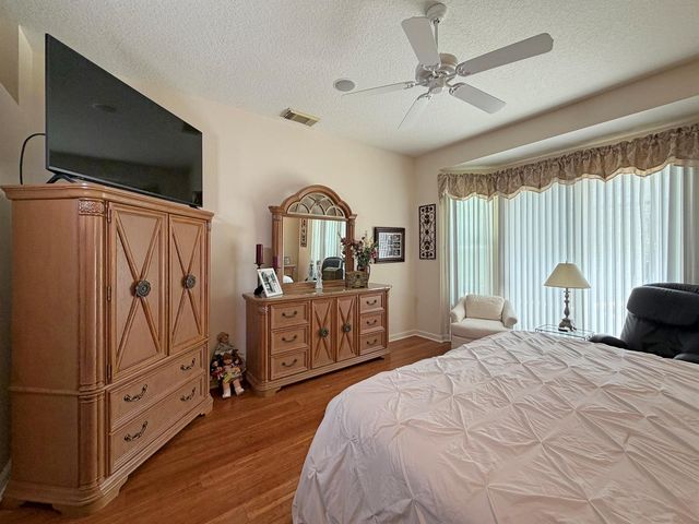 728 SW Lake Charles Circle, Port St. Lucie, FL 34986