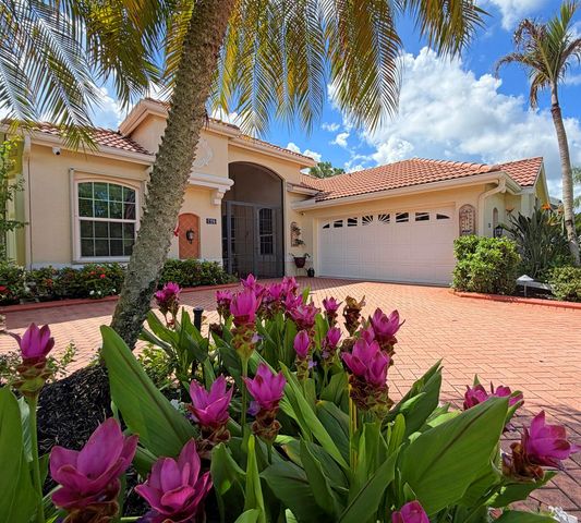 728 SW Lake Charles Circle, Port St. Lucie, FL 34986