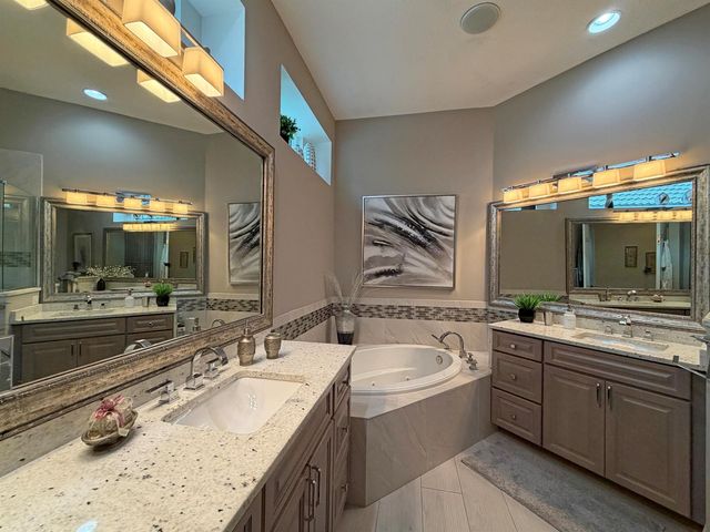 728 SW Lake Charles Circle, Port St. Lucie, FL 34986