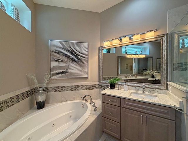 728 SW Lake Charles Circle, Port St. Lucie, FL 34986