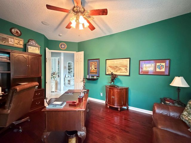728 SW Lake Charles Circle, Port St. Lucie, FL 34986