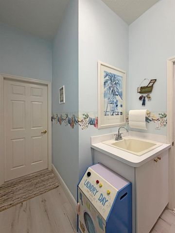 728 SW Lake Charles Circle, Port St. Lucie, FL 34986
