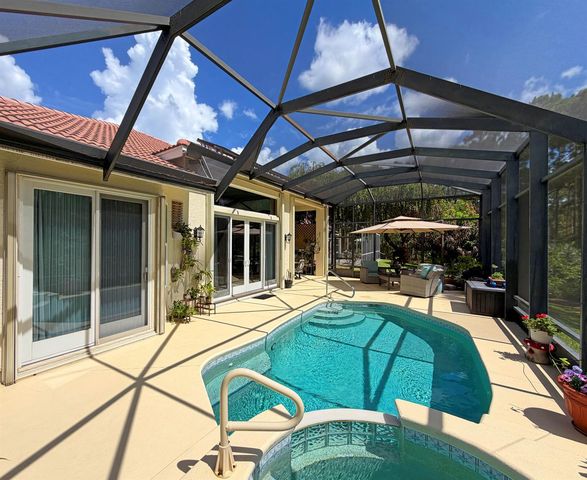 728 SW Lake Charles Circle, Port St. Lucie, FL 34986