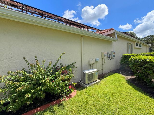 728 SW Lake Charles Circle, Port St. Lucie, FL 34986