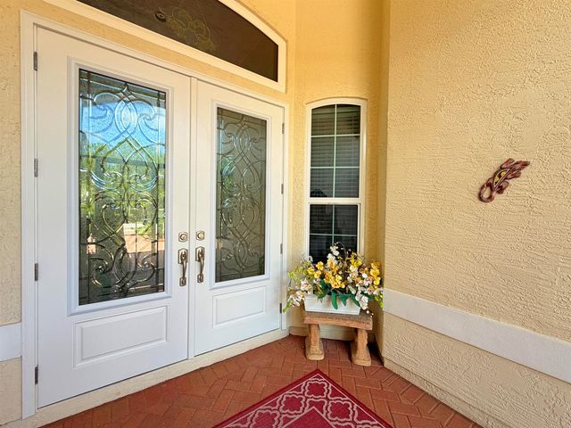 728 SW Lake Charles Circle, Port St. Lucie, FL 34986
