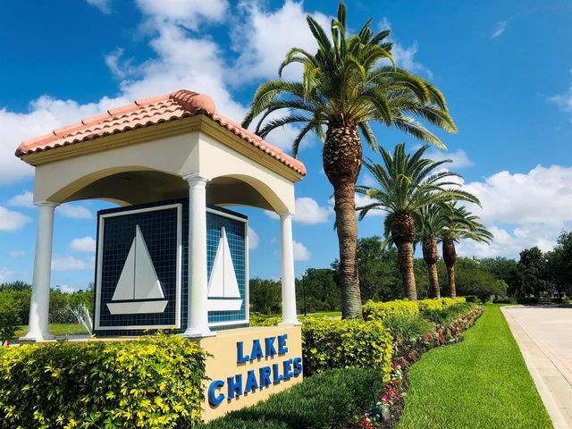 728 SW Lake Charles Circle, Port St. Lucie, FL 34986