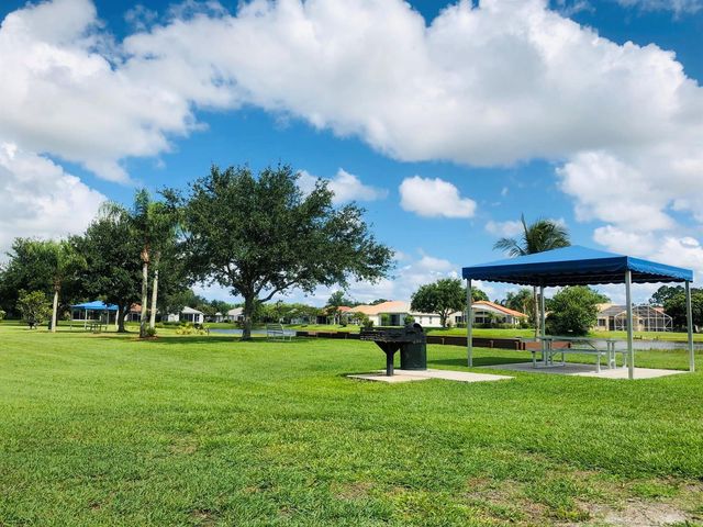 728 SW Lake Charles Circle, Port St. Lucie, FL 34986