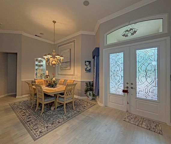 728 SW Lake Charles Circle, Port St. Lucie, FL 34986
